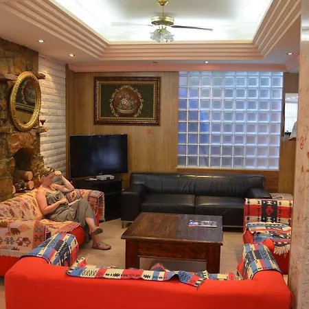 Megas Hotel