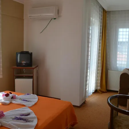 Hotel Megas 3*