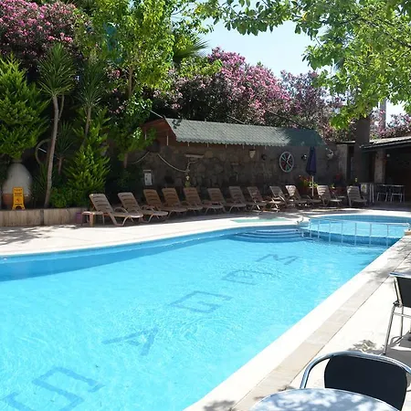 Megas Hotel 3*